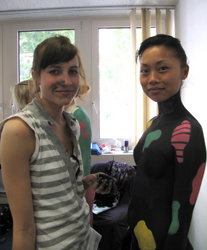 Bodypainting-Seminar-Kim-Anna-Welt-der-Farben-und-Muster